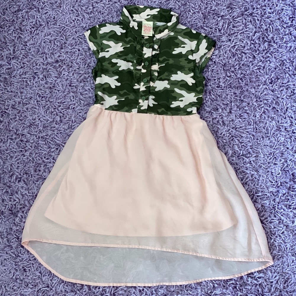 Girls xs 4 / 5 camo & pink high low dress